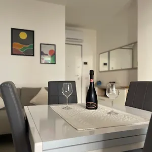 A Casa Di Martina Posizione Con Posto Auto Alghero